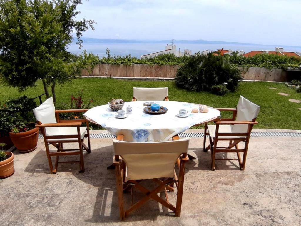 Olia Sea View Shared Pool Villa, เนอาโฟเกีย ภายนอก รูปภาพ