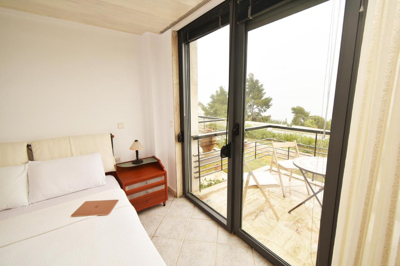 Olia Sea View Shared Pool Villa, เนอาโฟเกีย ภายนอก รูปภาพ